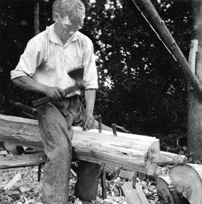 FIG. 128. Splitting sifter board, employing wedges. Avinurme, Ulvi village, Photograph by author, 1947. Photo library 1089:100.