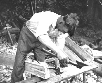 FIG. 129. Splitting boards for sowing tray. Avinurme, Ulvi village. Photograph by author, 1947. Photo library 1089:102.